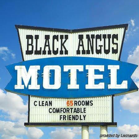 Black Angus Motel Poteau Екстер'єр фото